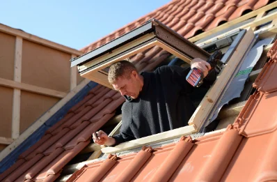 Pose de fenêtres de toit Velux à Montsaunès